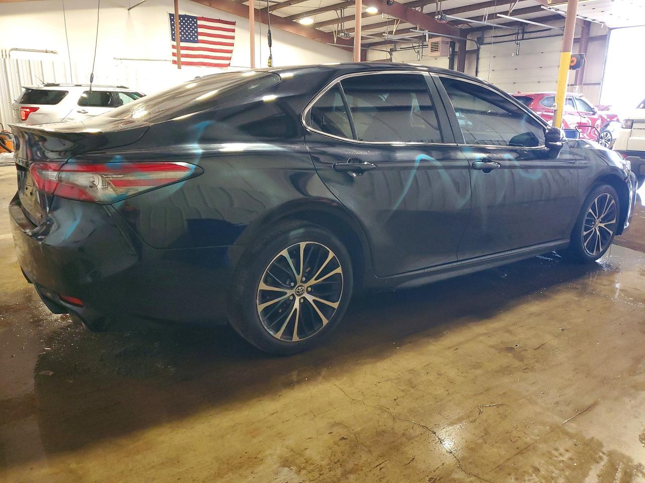 2018 TOYOTA CAMRY