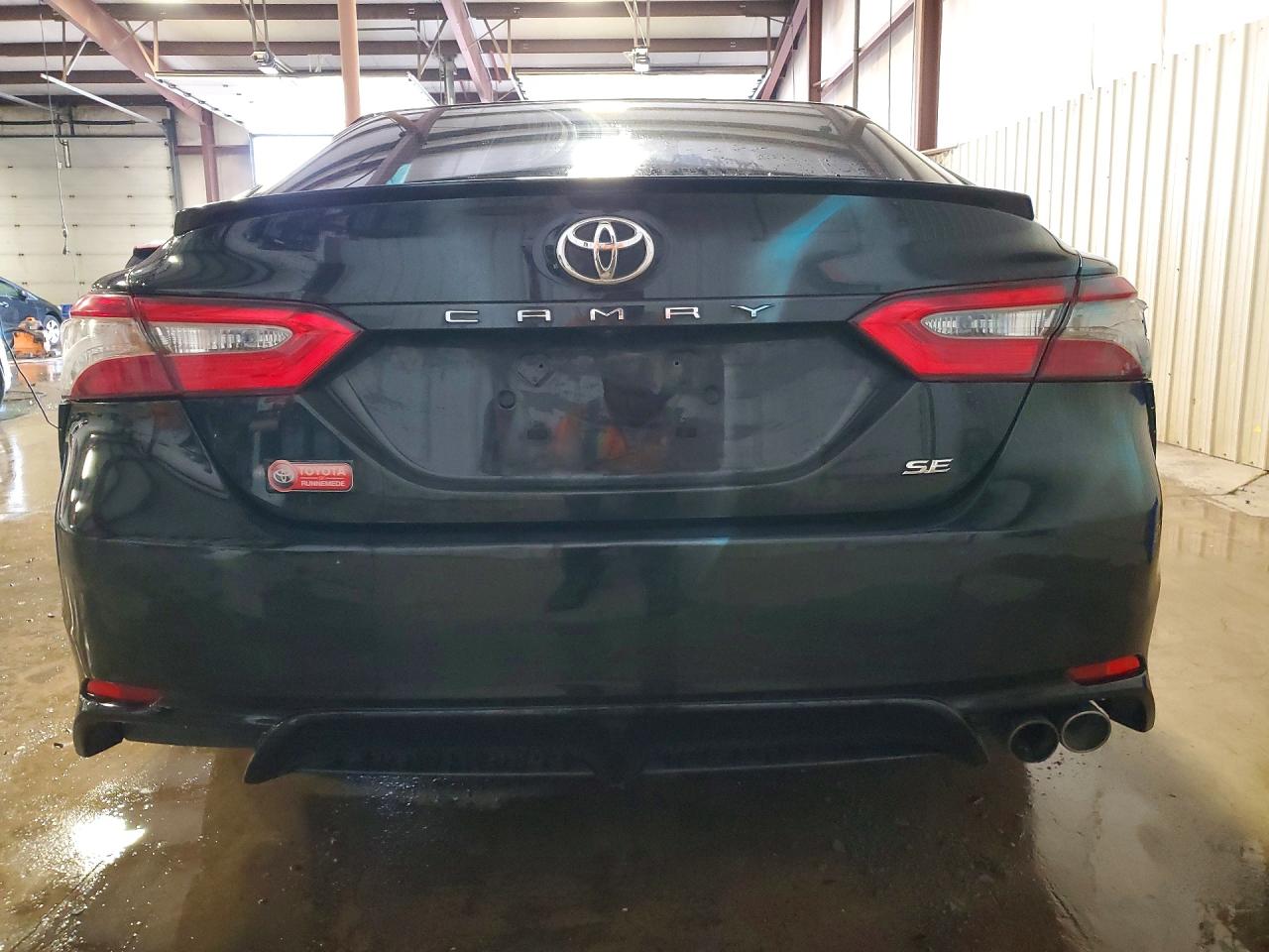 2018 TOYOTA CAMRY