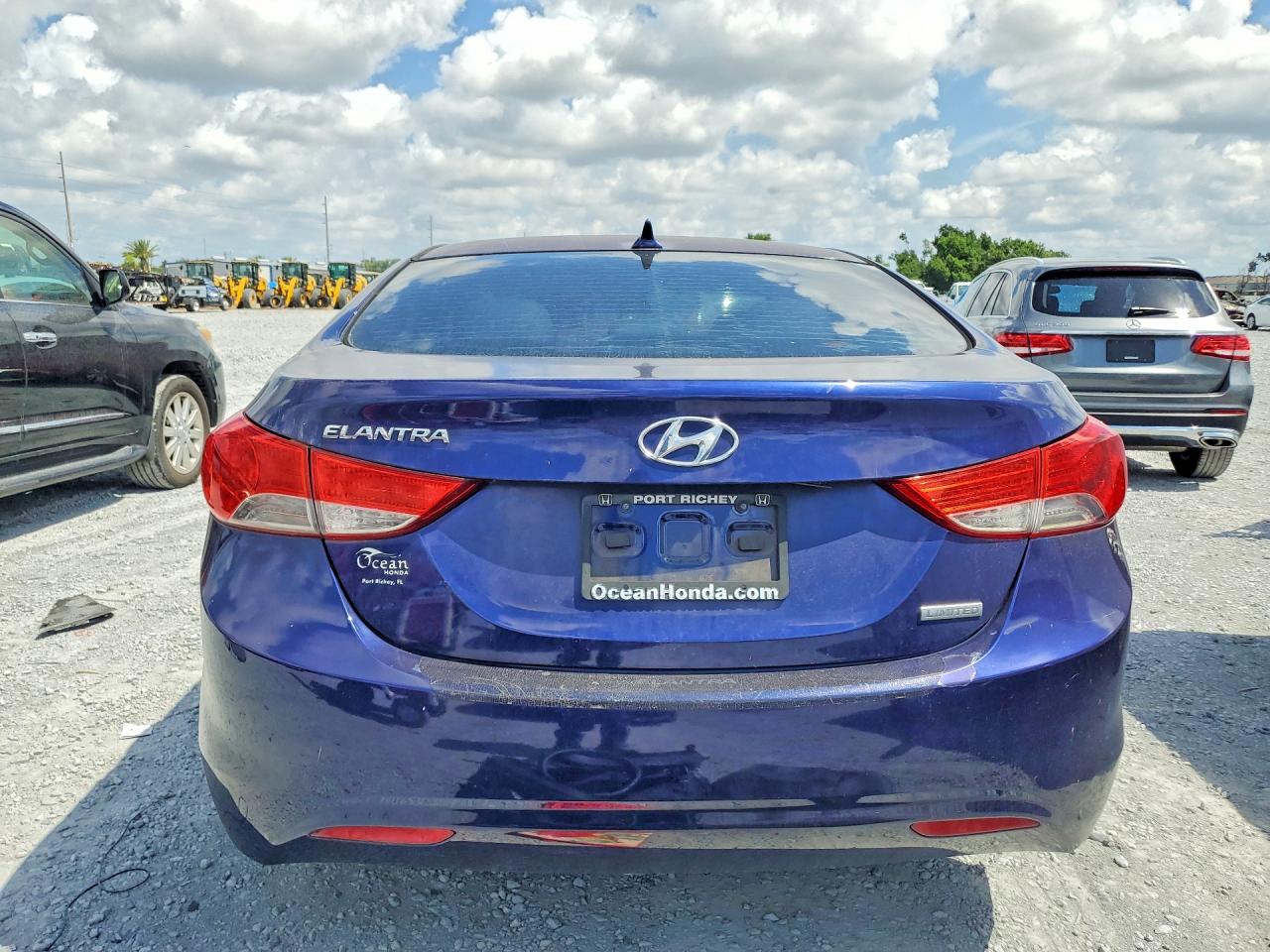 2012 HYUNDAI ELANTRA