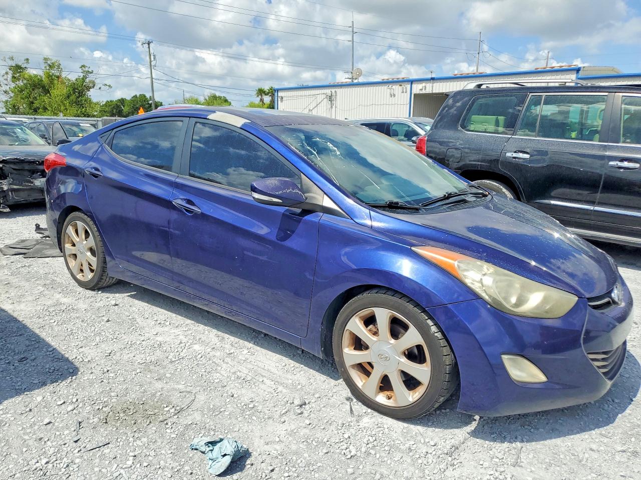2012 HYUNDAI ELANTRA