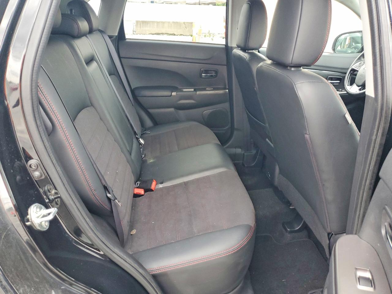 2024 MITSUBISHI OUTLANDER
