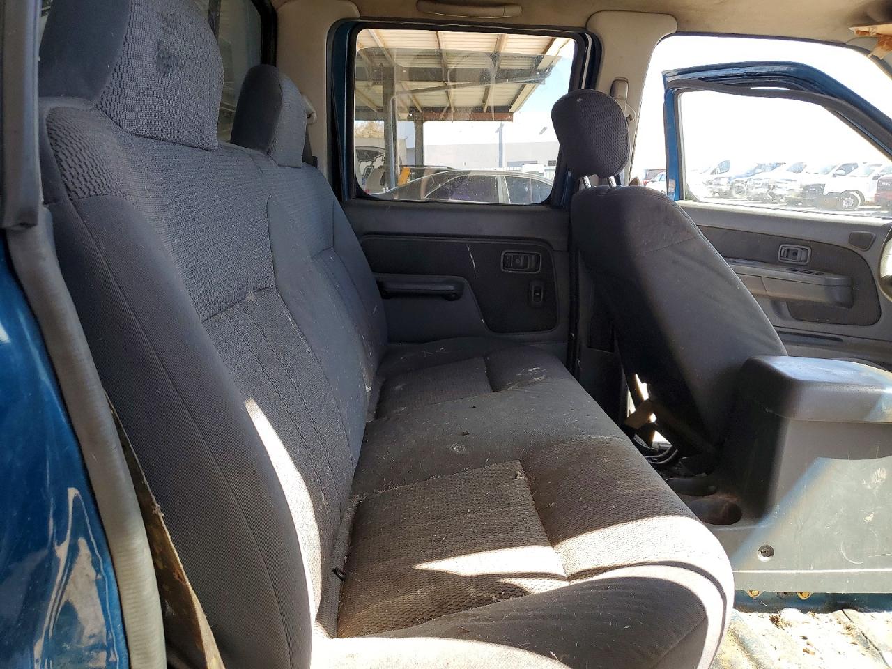 2001 NISSAN FRONTIER