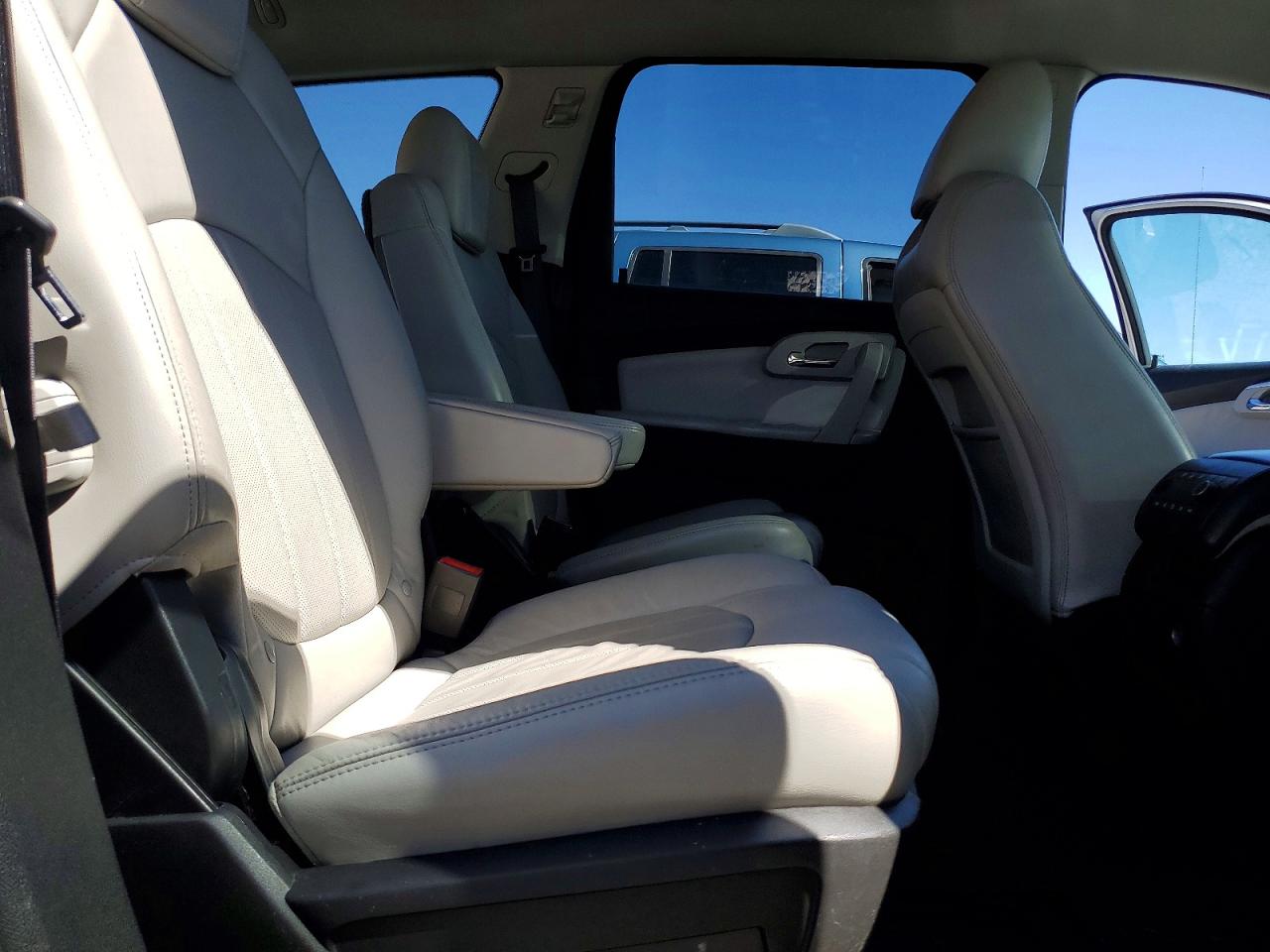 2010 CHEVROLET TRAVERSE