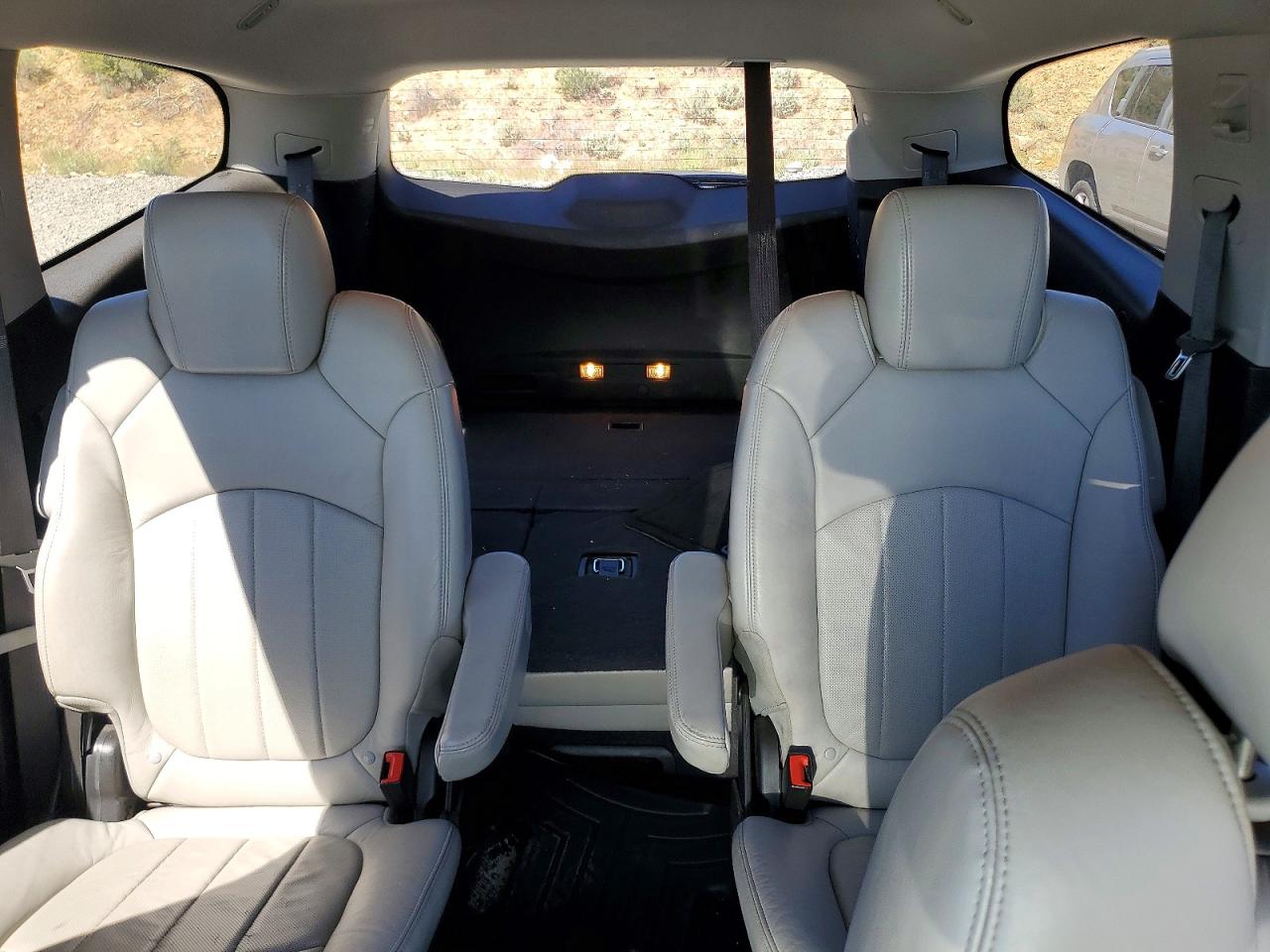 2010 CHEVROLET TRAVERSE