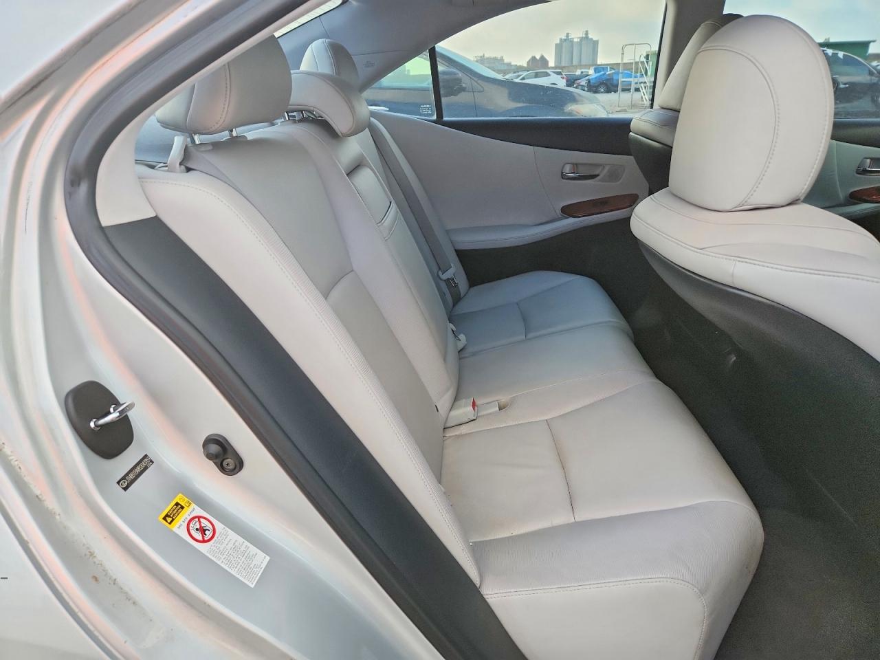 2011 LEXUS HS