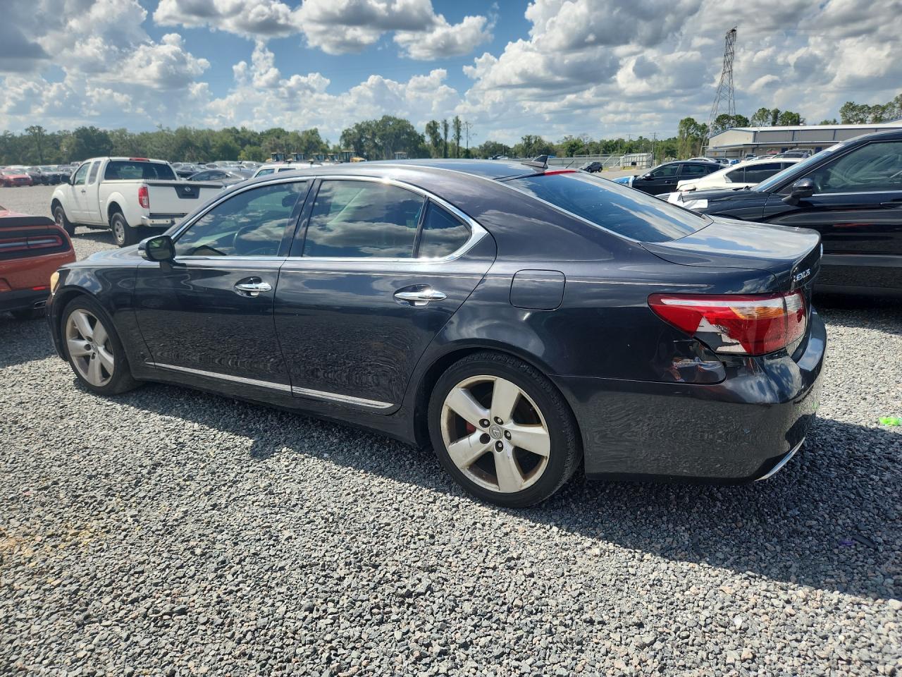 2011 LEXUS LS460