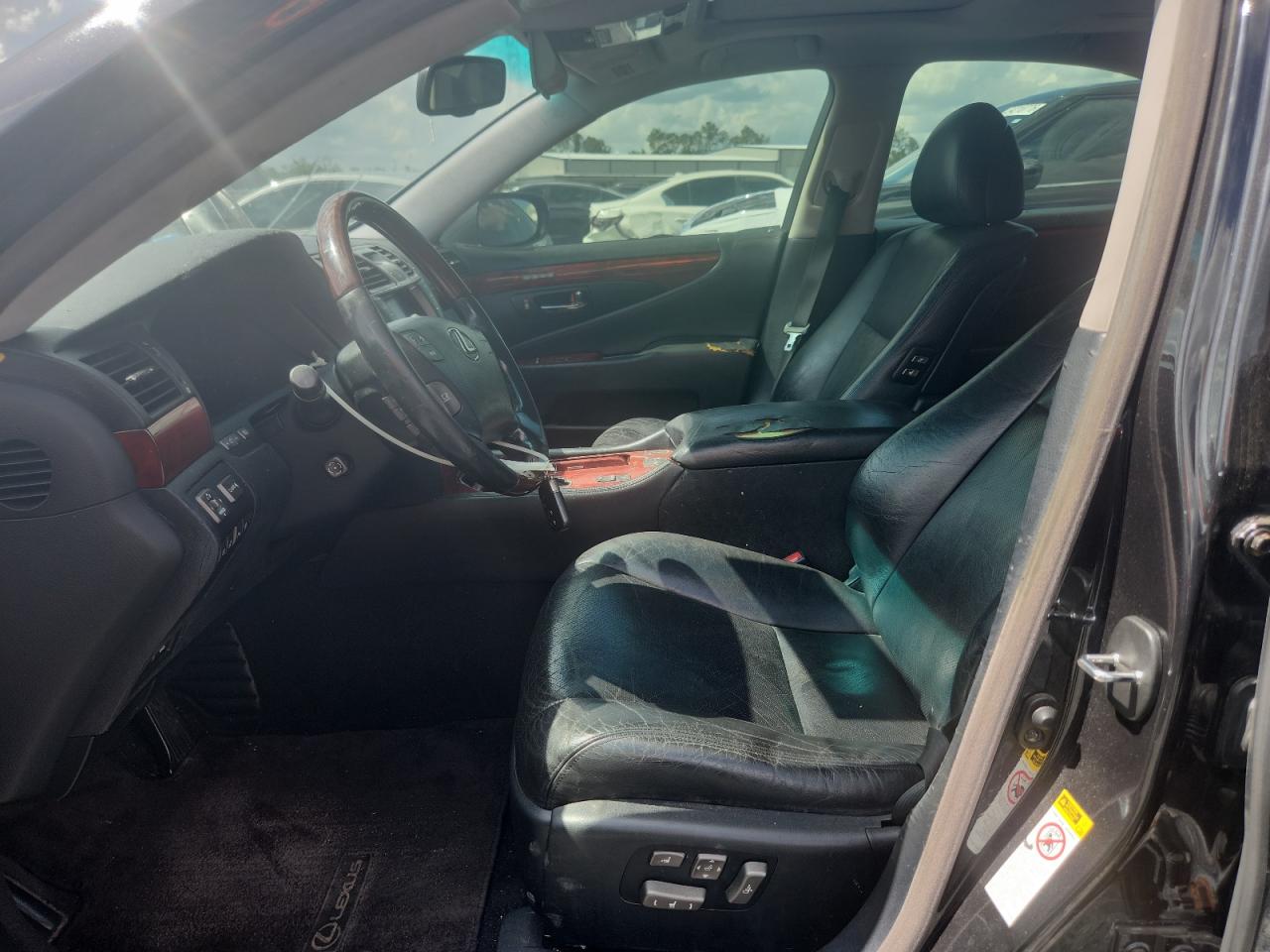 2011 LEXUS LS460