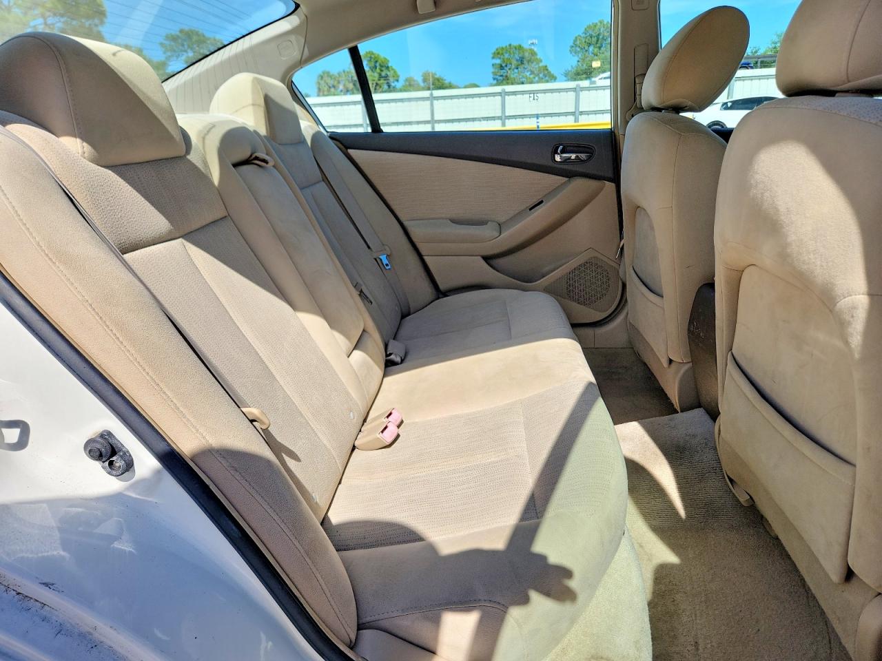 2010 NISSAN ALTIMA