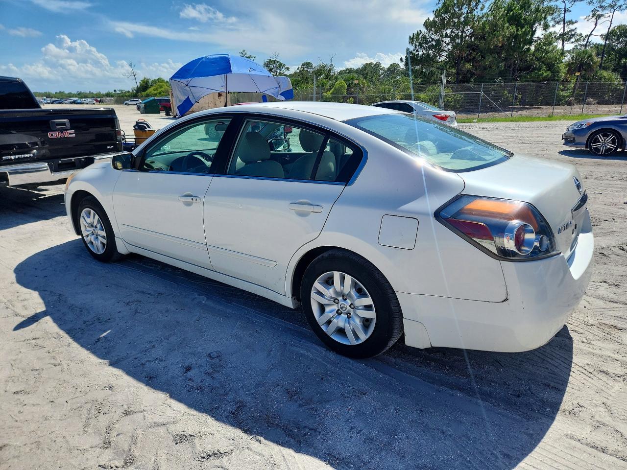 2010 NISSAN ALTIMA