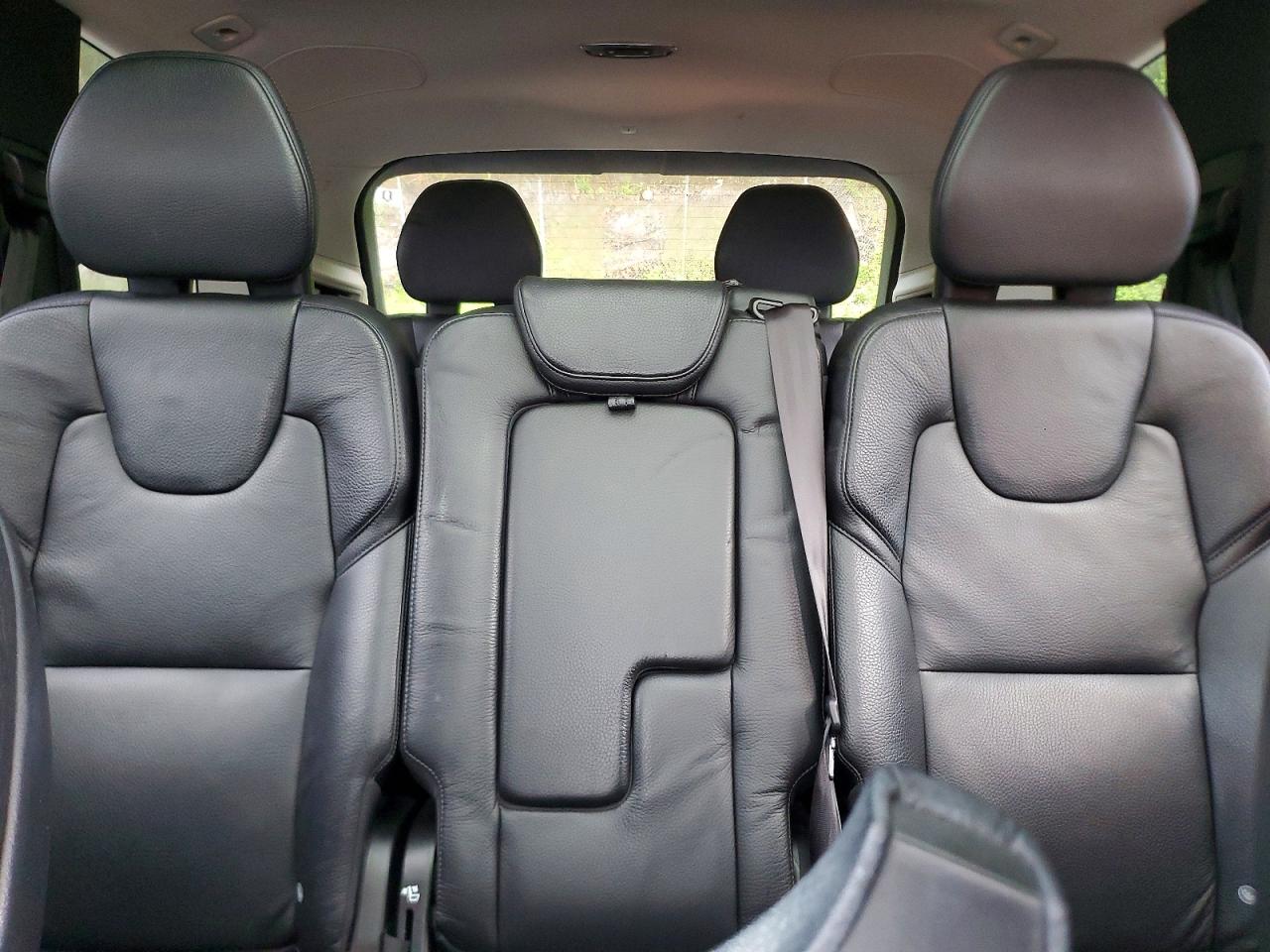 2019 VOLVO XC90