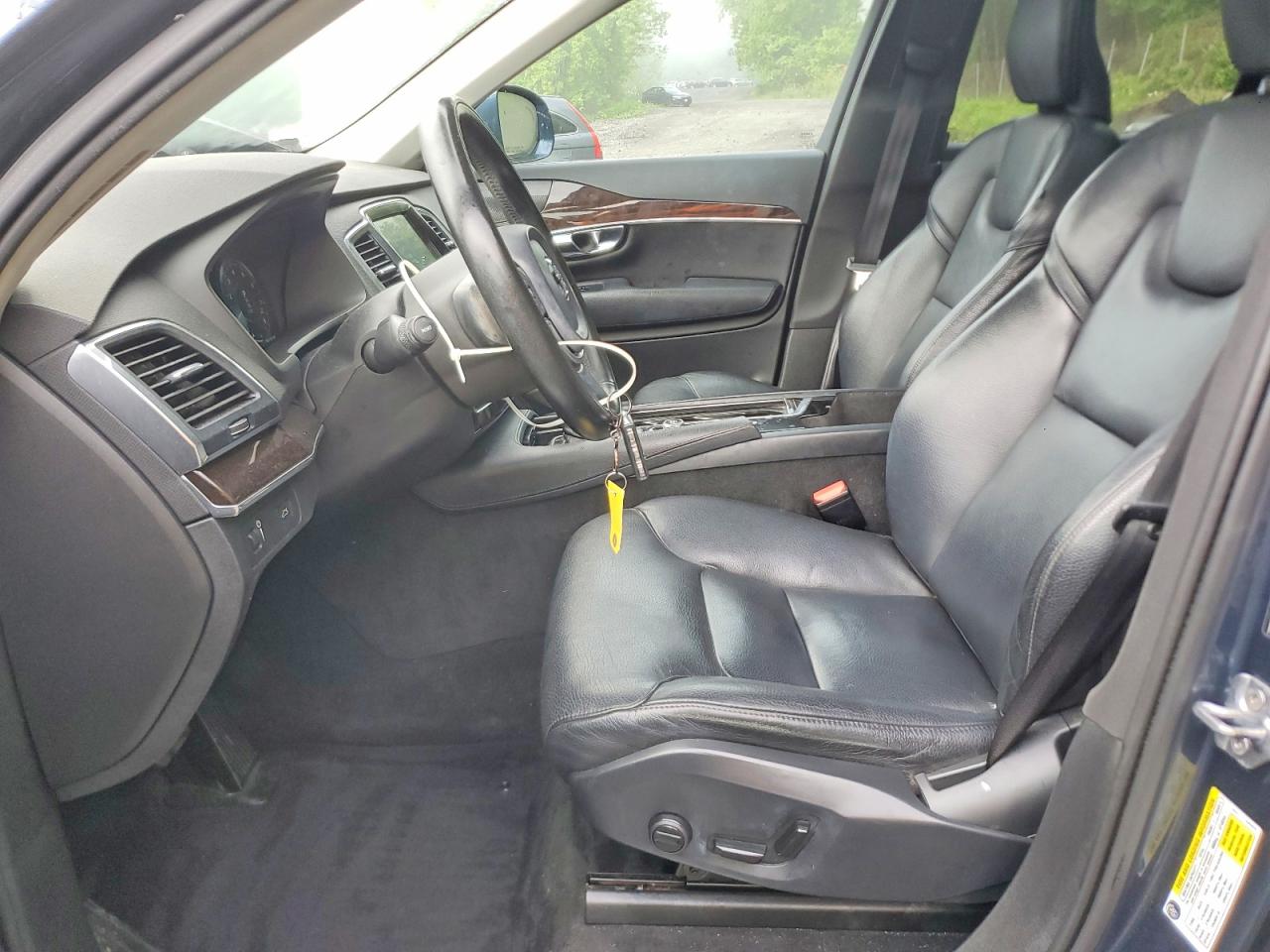 2019 VOLVO XC90