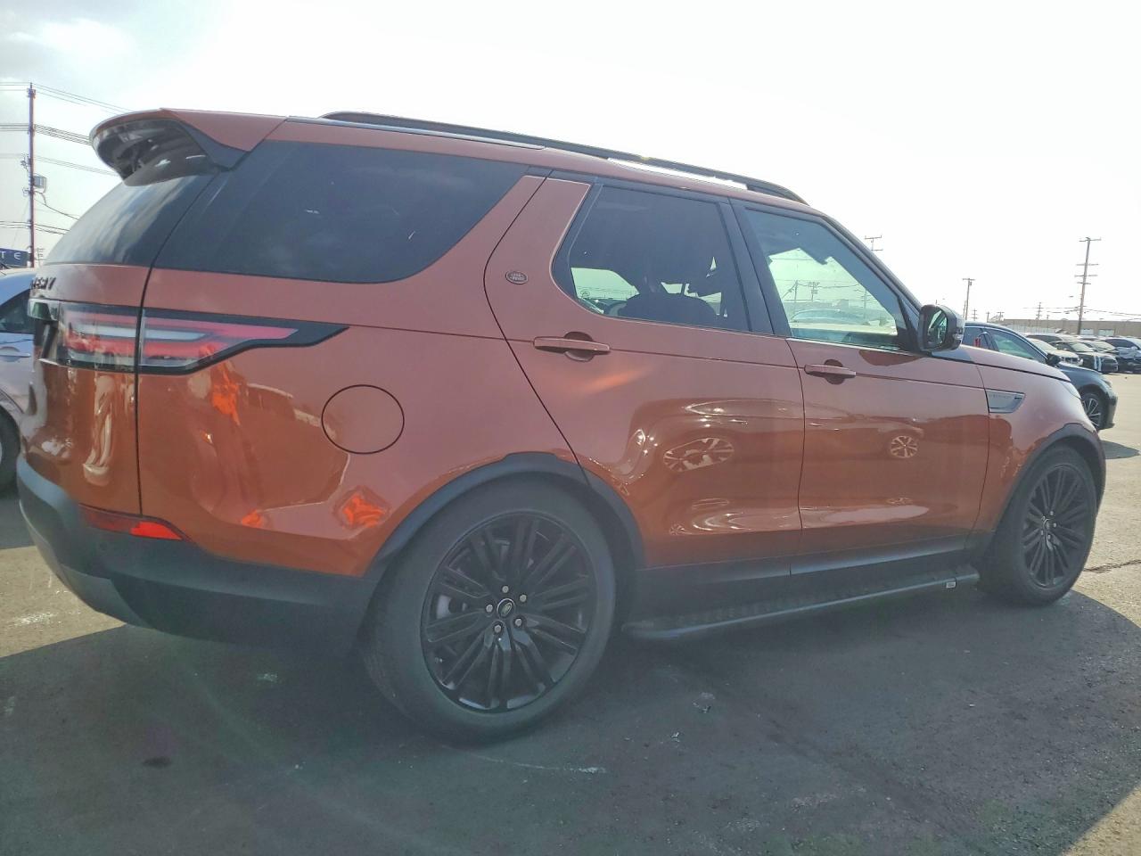2018 LAND ROVER DISCOVERY