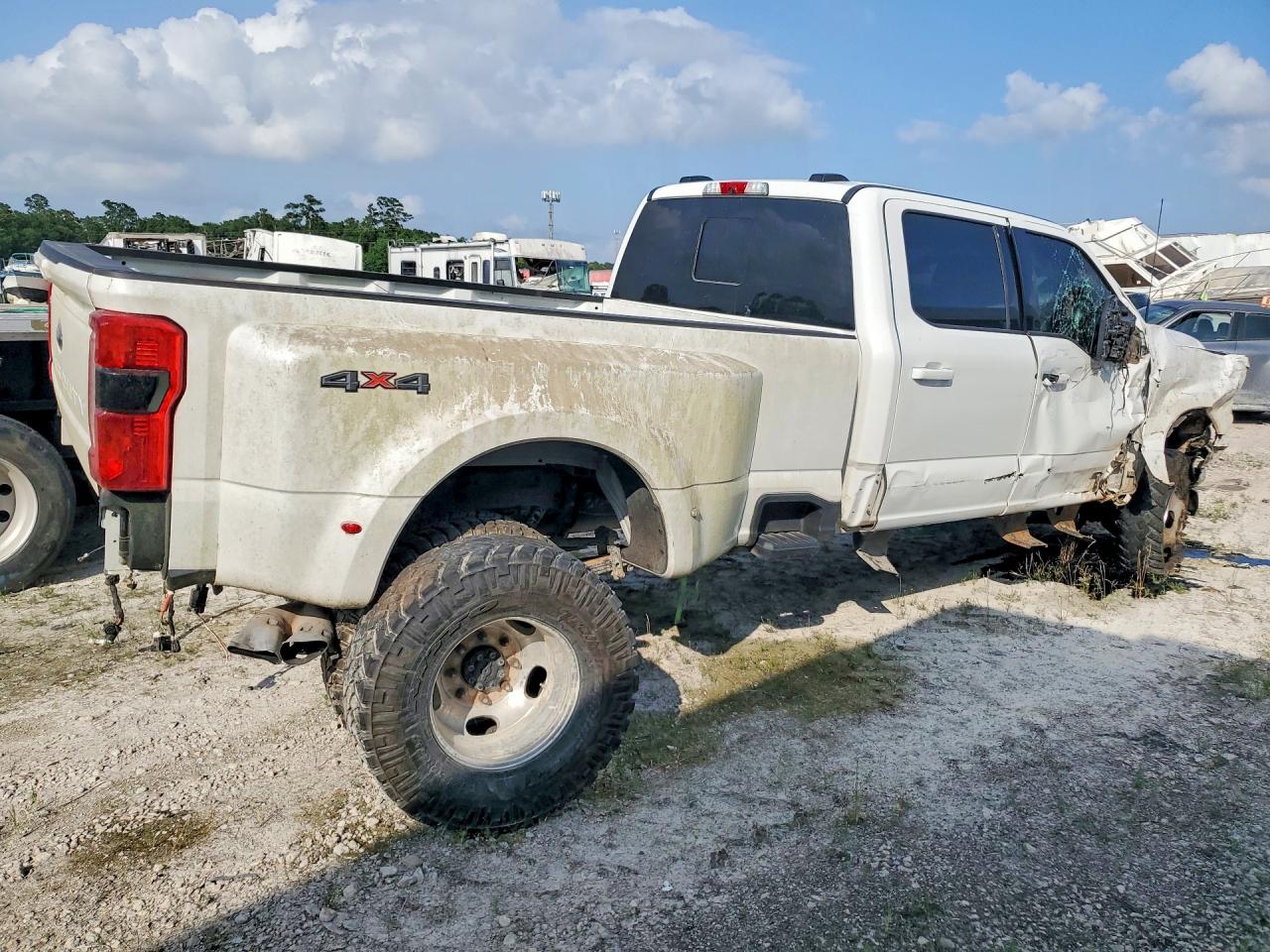 2023 FORD F350