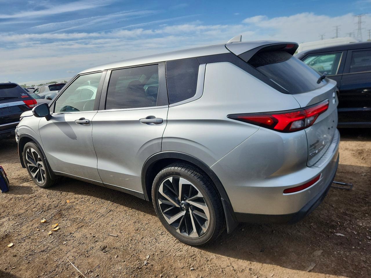 2022 MITSUBISHI OUTLANDER
