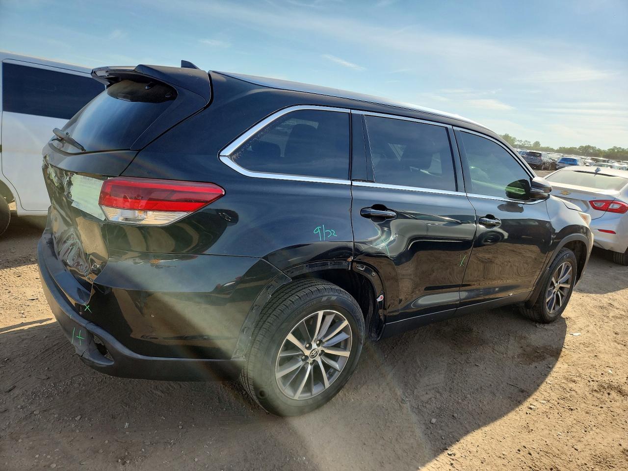 2019 TOYOTA HIGHLANDER