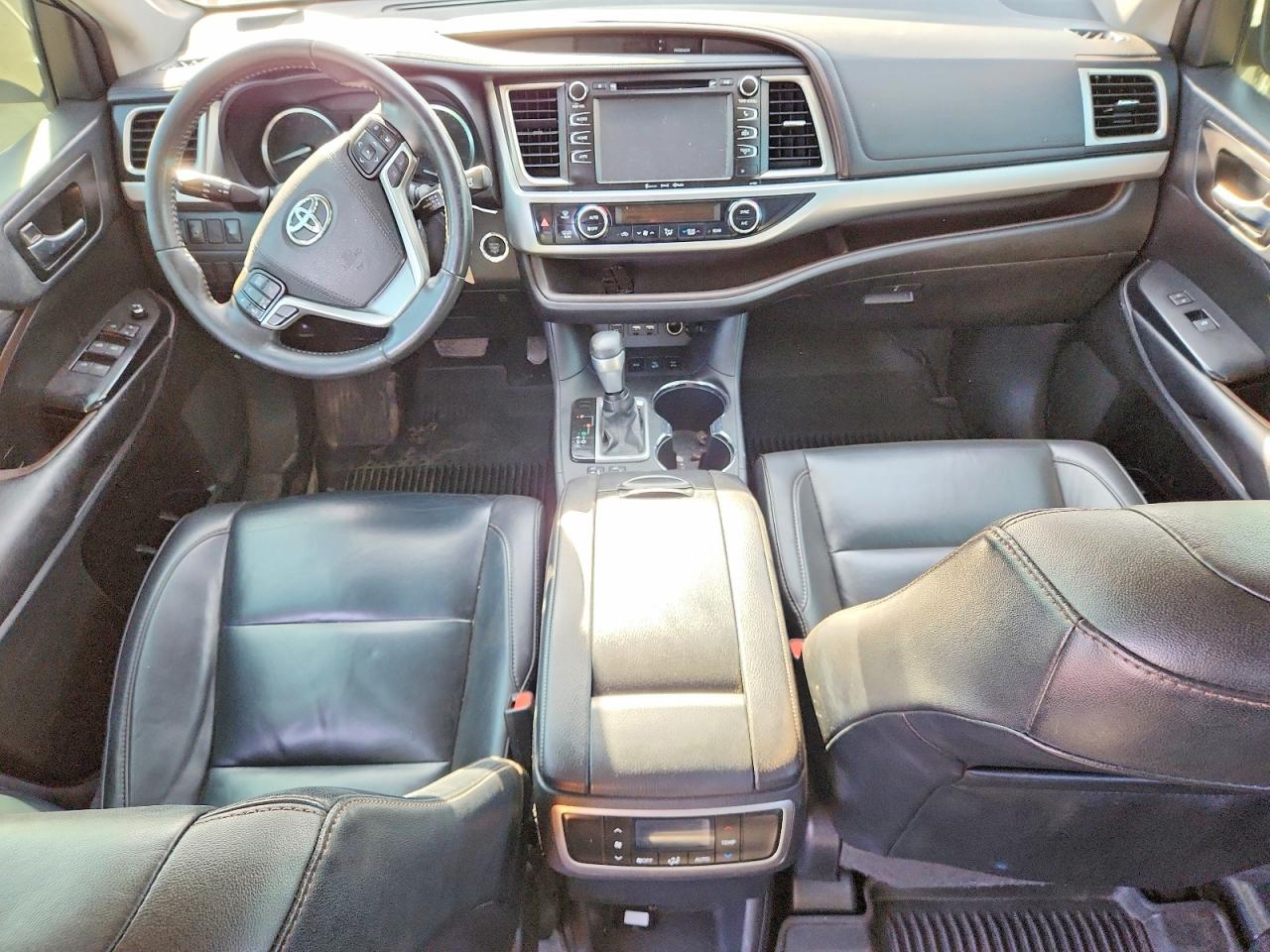 2019 TOYOTA HIGHLANDER