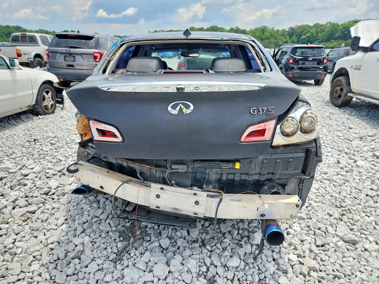 2012 INFINITI G37