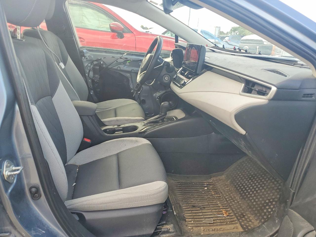 2025 TOYOTA COROLLA
