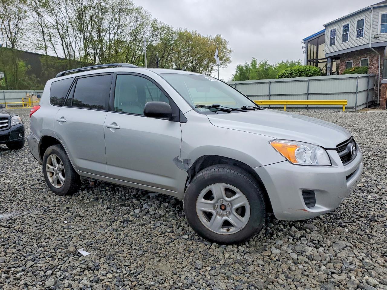 2011 TOYOTA RAV4