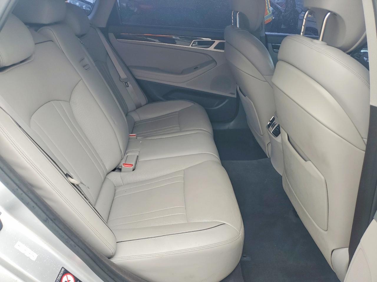 2015 HYUNDAI GENESIS