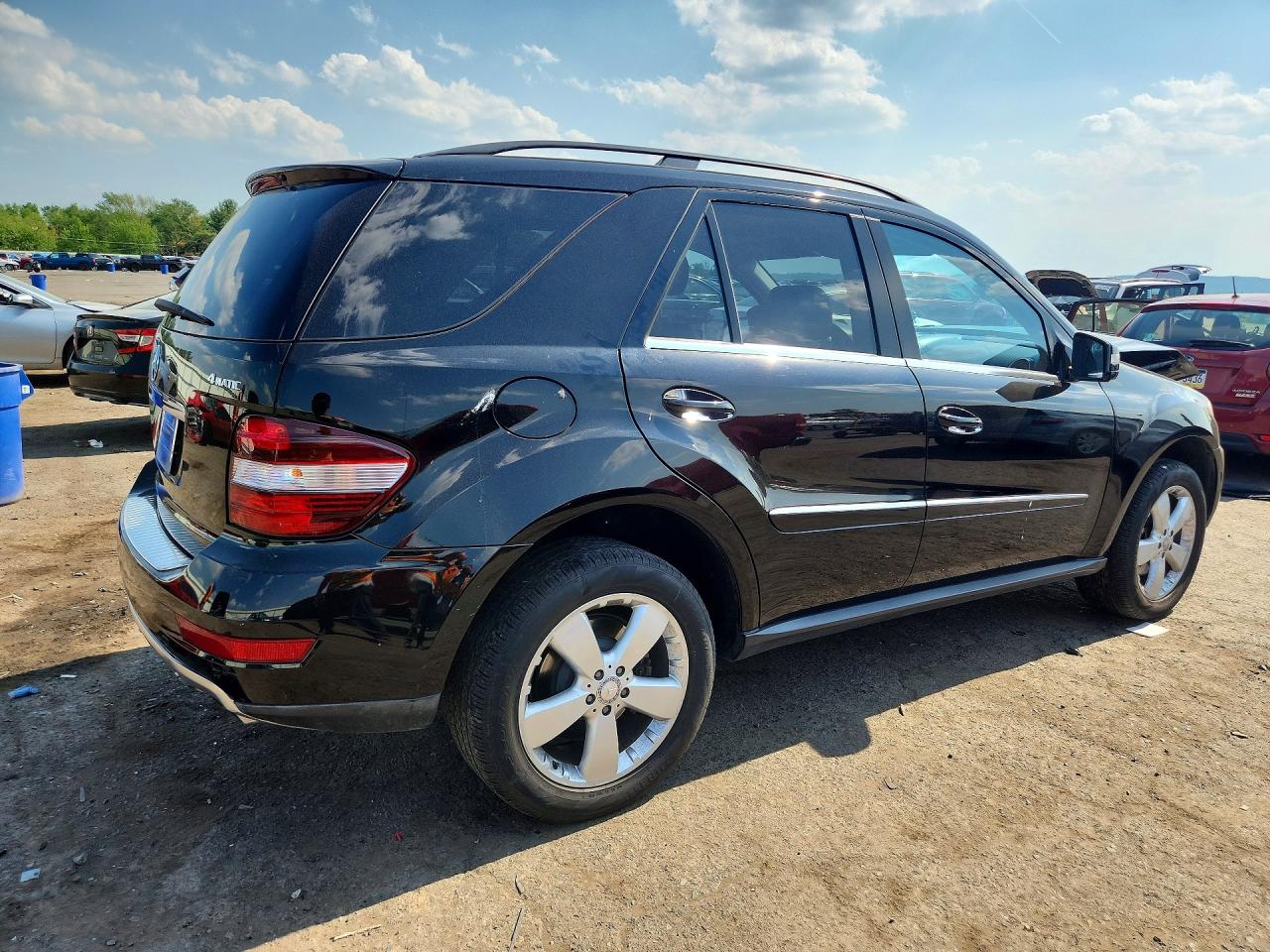 2011 MERCEDES-BENZ M-CLASS