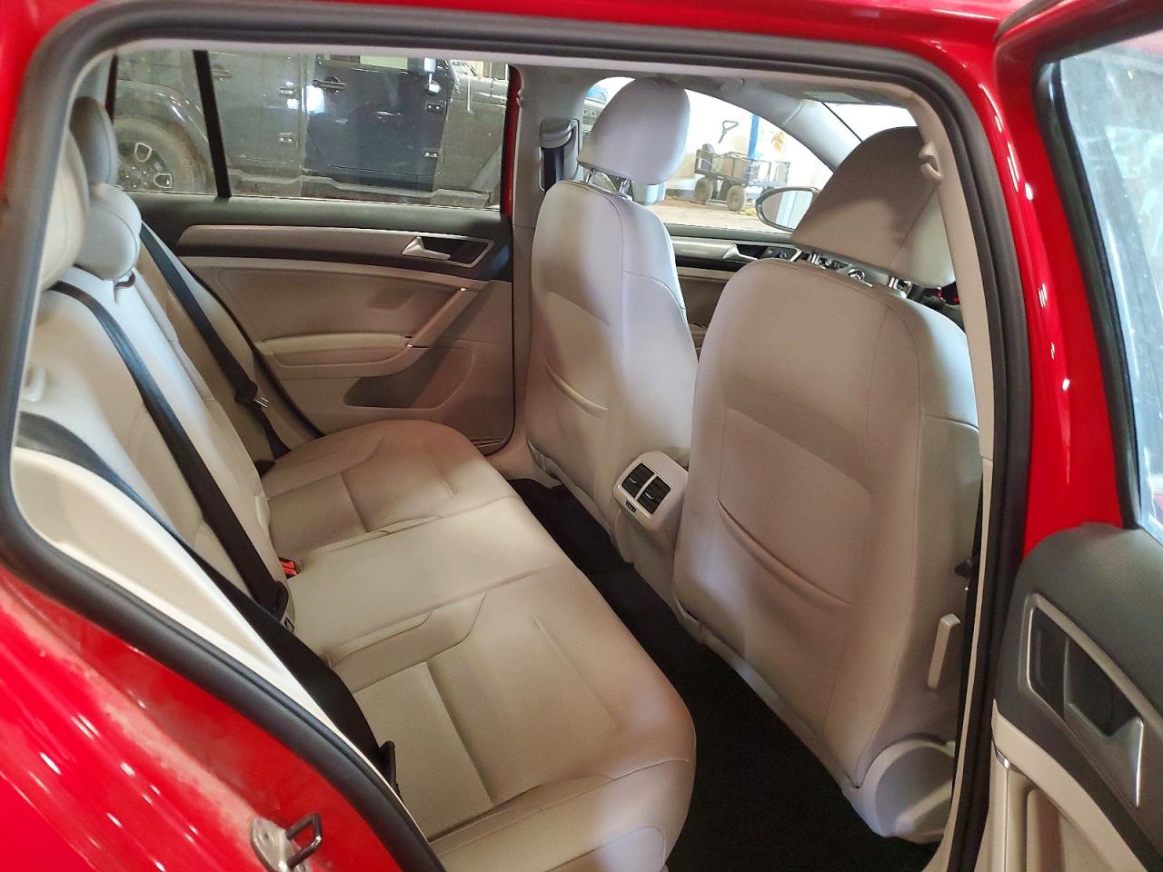 2015 VOLKSWAGEN GOLF
