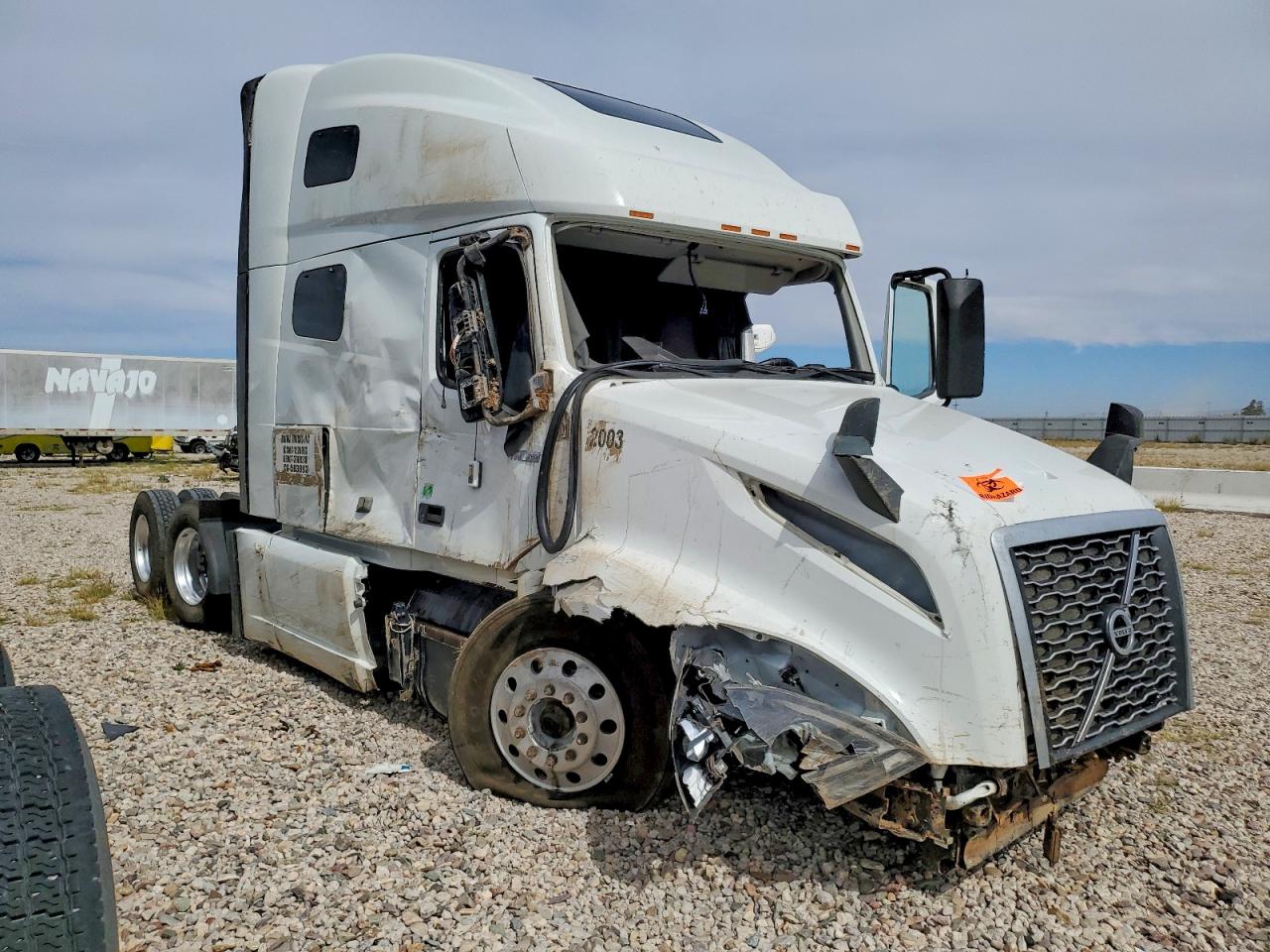 2021 VOLVO VN