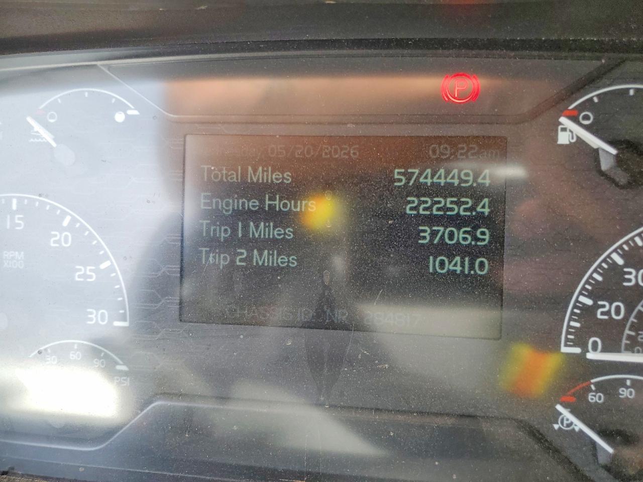 2021 VOLVO VN