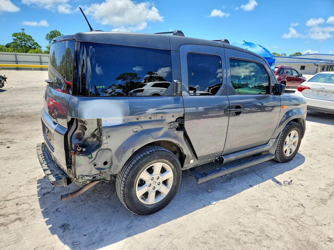 2011 HONDA ELEMENT