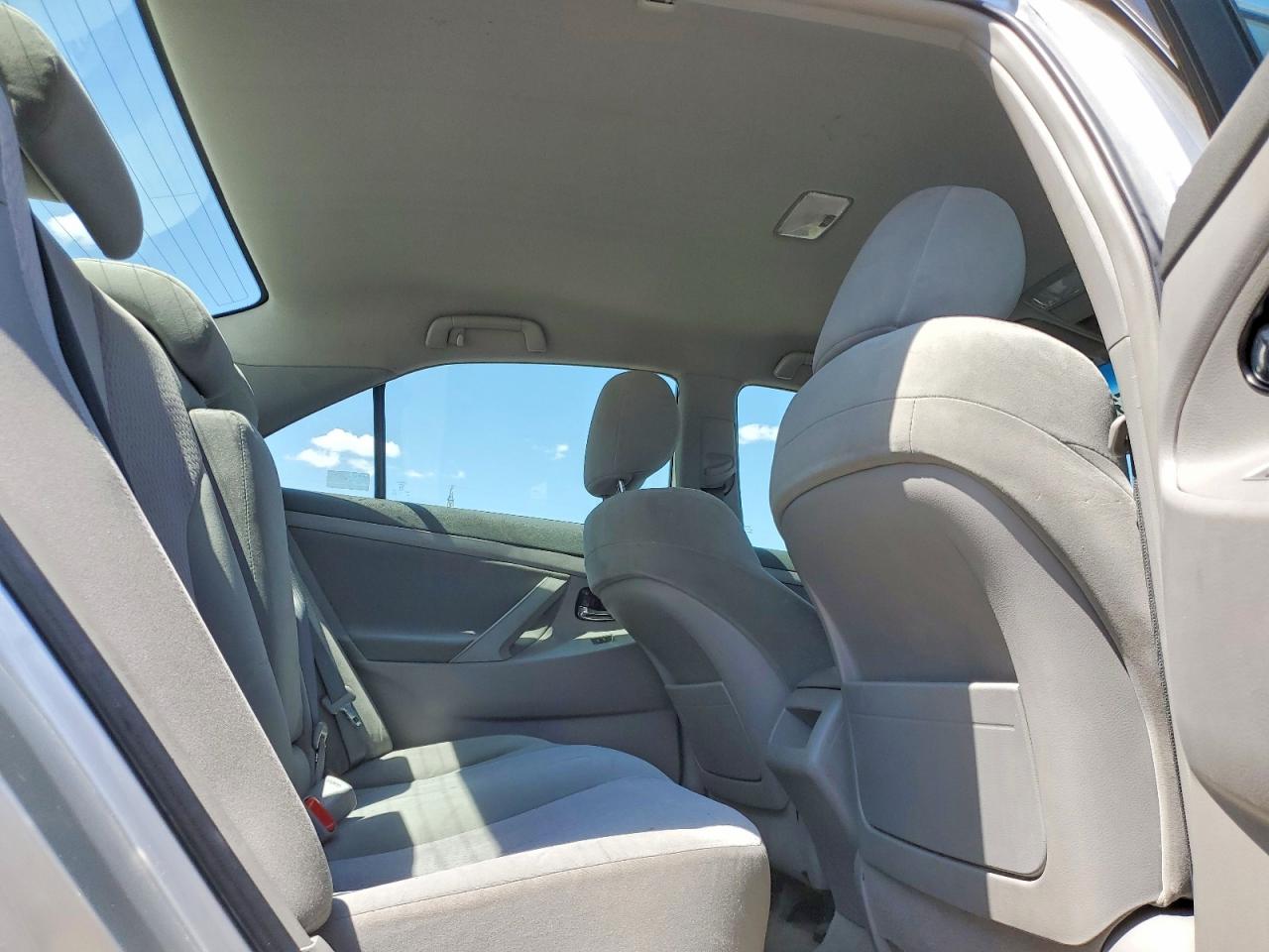 2010 TOYOTA CAMRY
