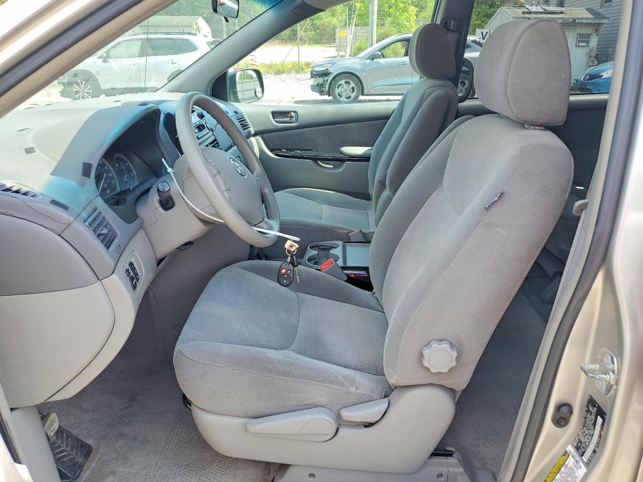 2005 TOYT SIENNA