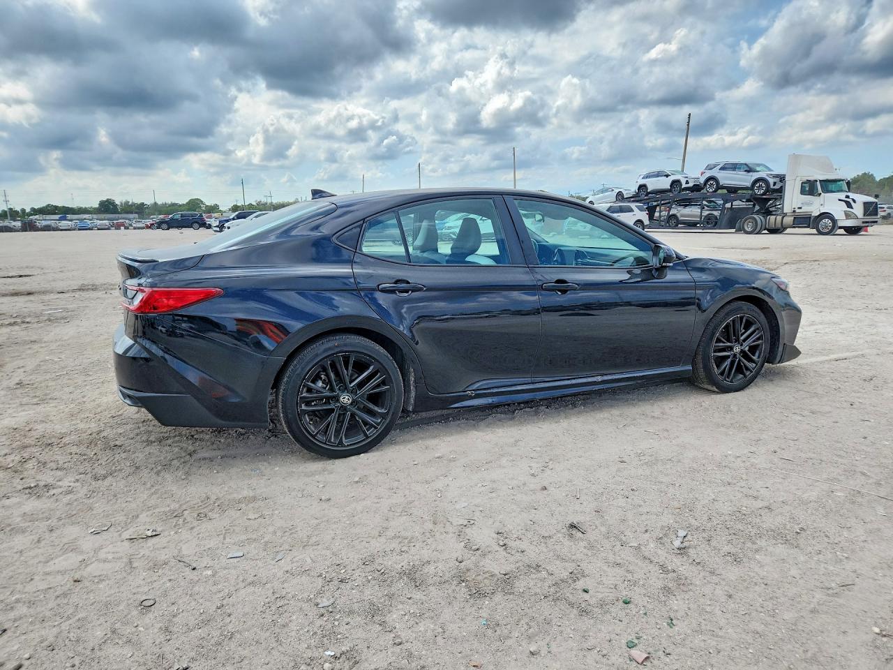 2025 TOYOTA CAMRY