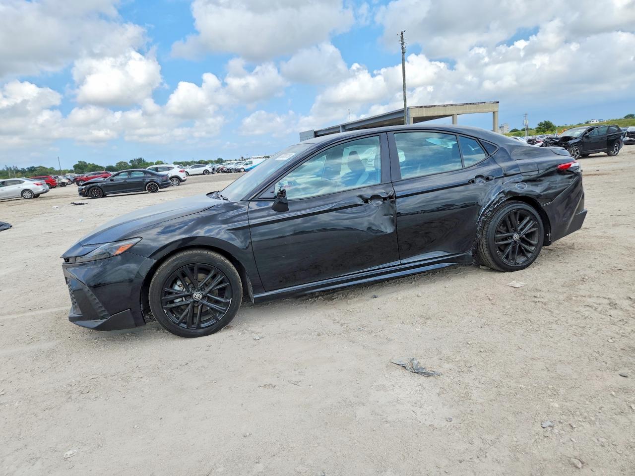 2025 TOYOTA CAMRY
