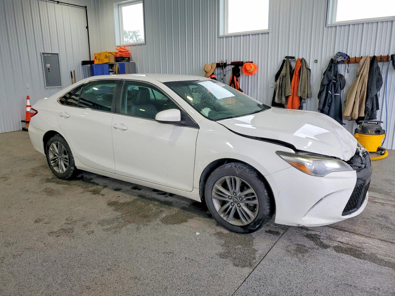 2017 TOYOTA CAMRY