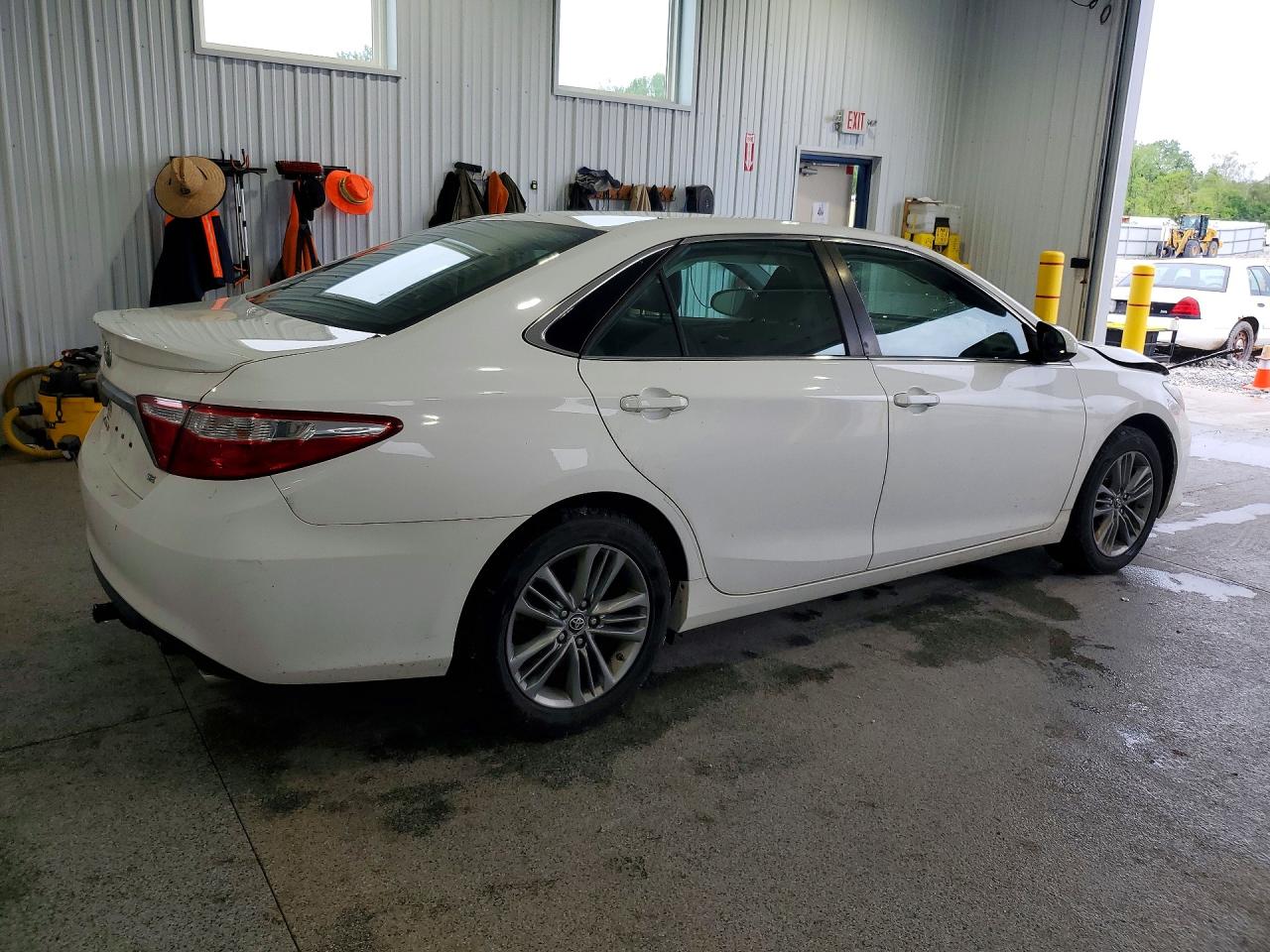 2017 TOYOTA CAMRY