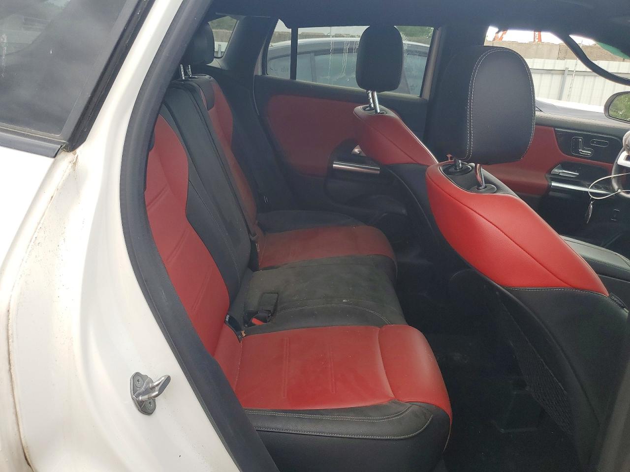 2021 MERCEDES-BENZ GLA-CLASS