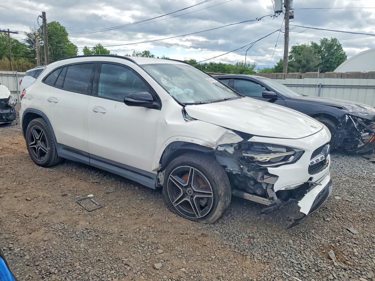 2021 MERCEDES-BENZ GLA-CLASS