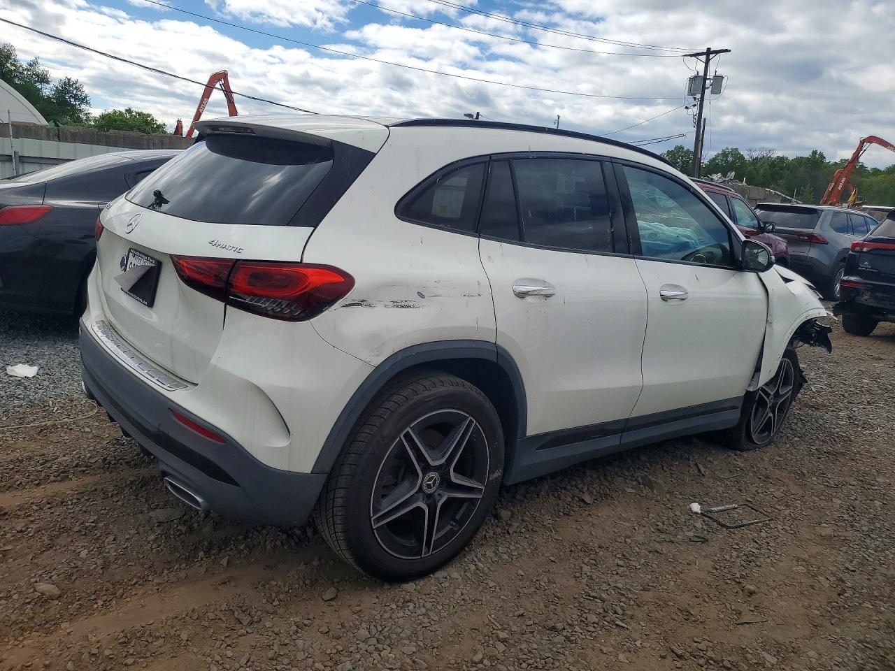 2021 MERCEDES-BENZ GLA-CLASS