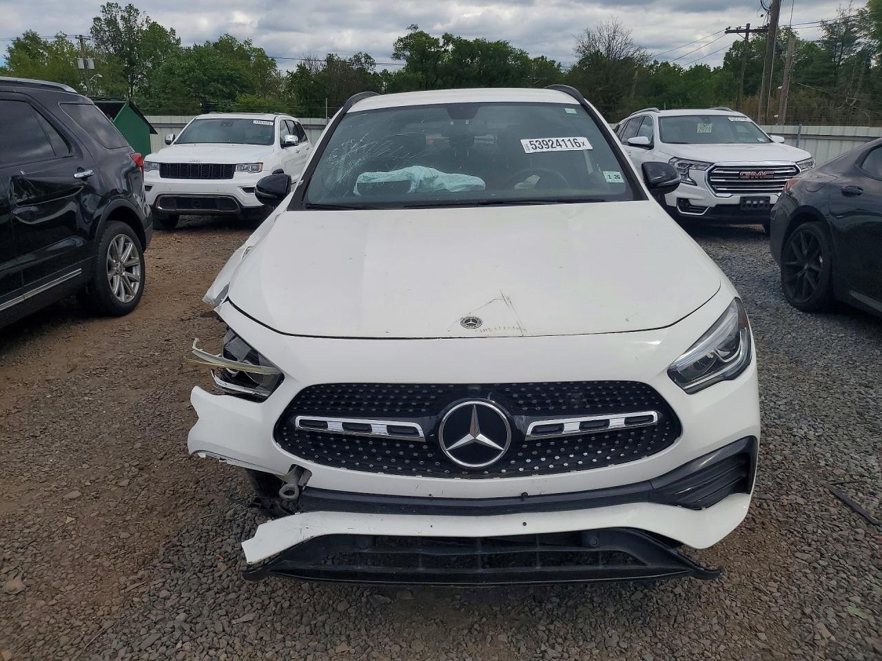 2021 MERCEDES-BENZ GLA-CLASS
