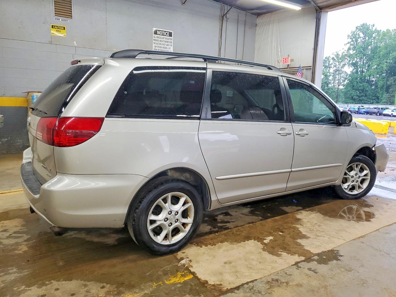 2005 TOYOTA SIENNA