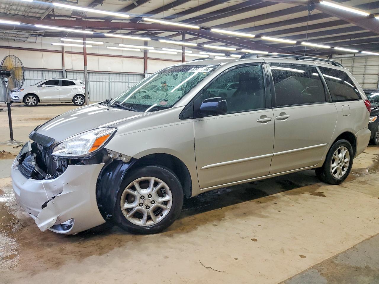 2005 TOYOTA SIENNA