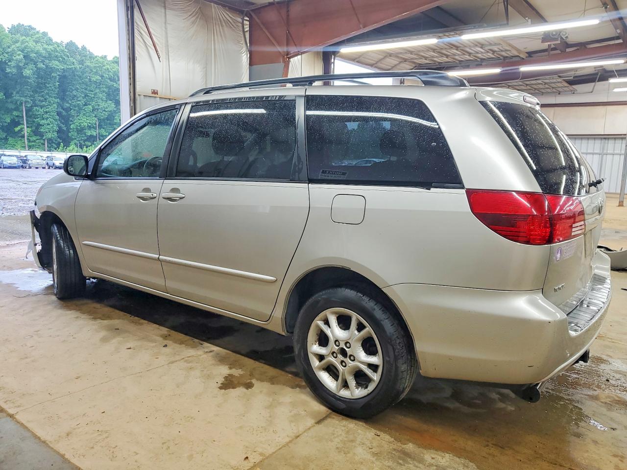 2005 TOYOTA SIENNA