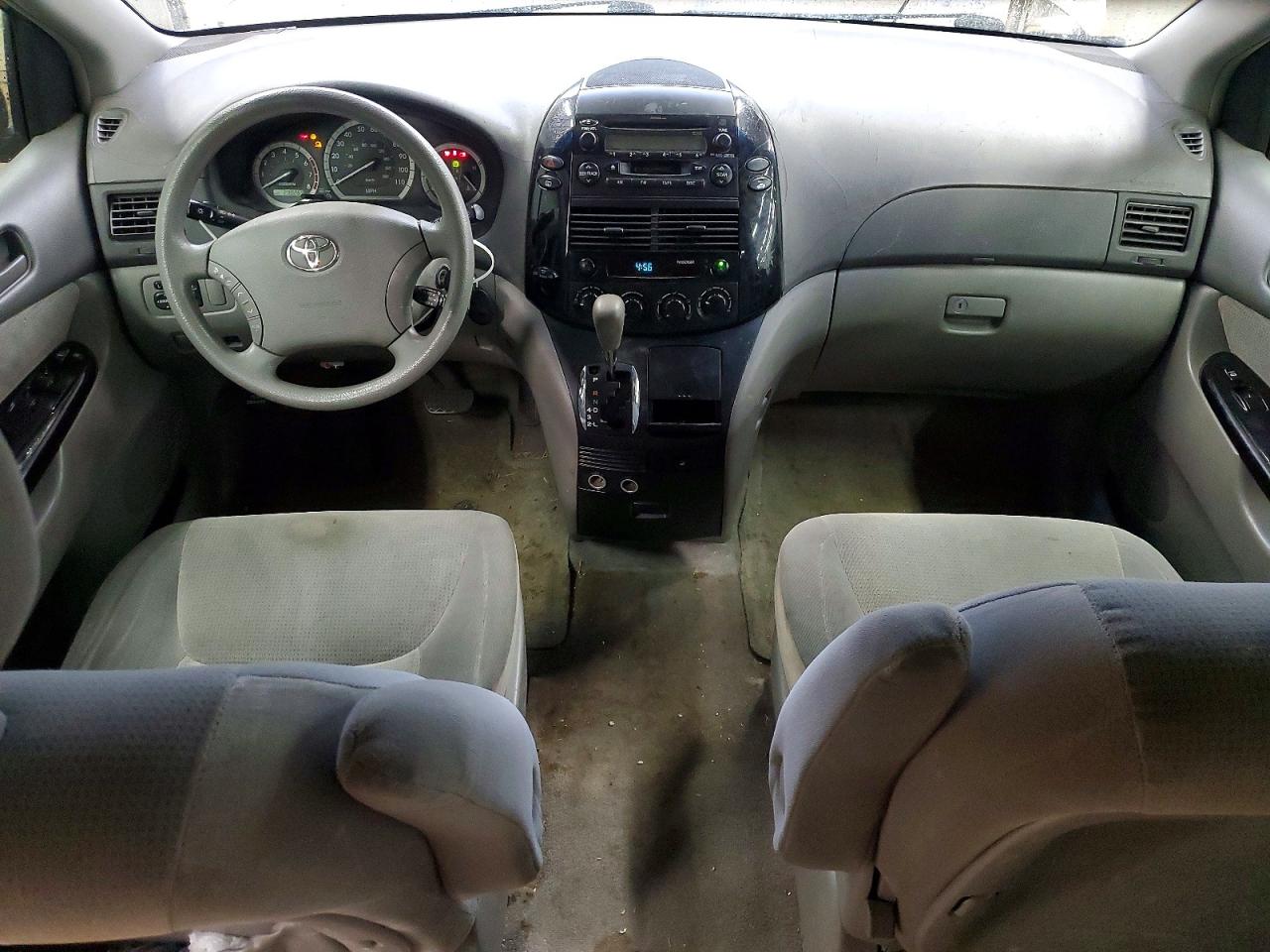 2005 TOYOTA SIENNA