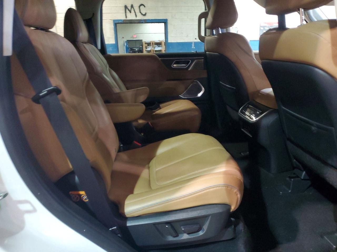 2025 INFINITI QX80