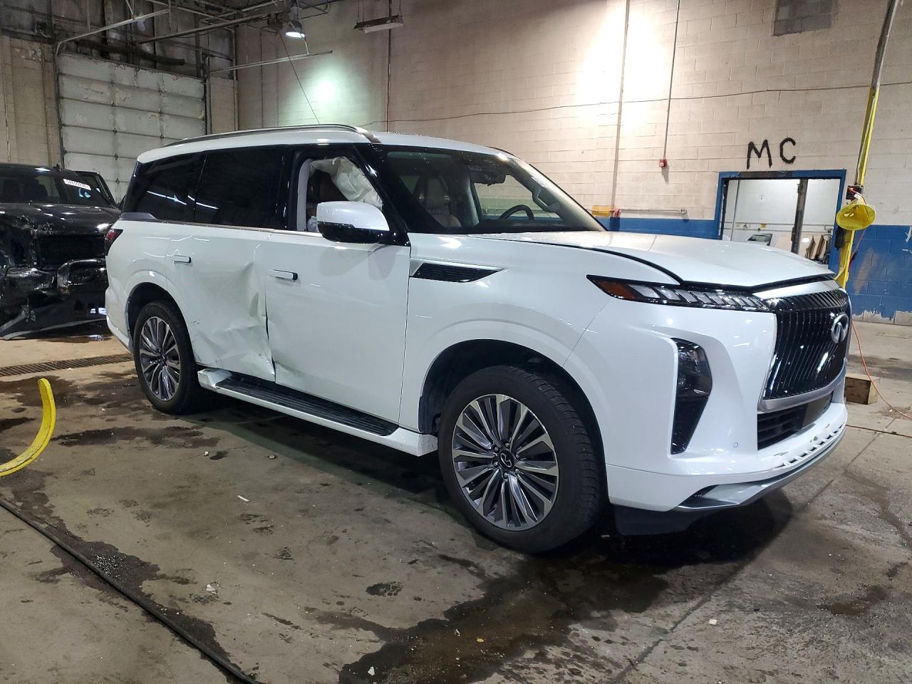 2025 INFINITI QX80