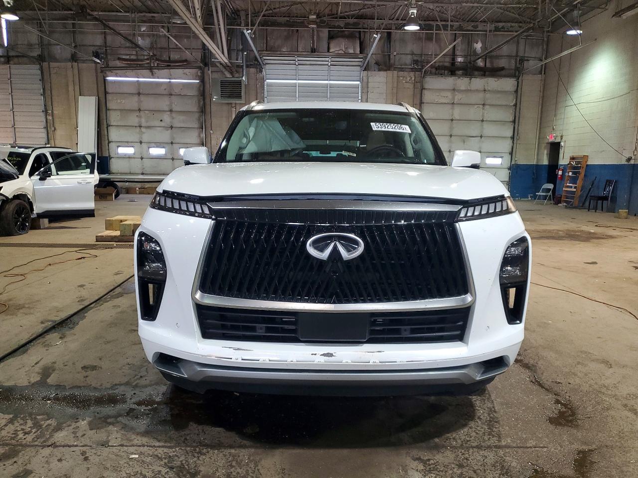 2025 INFINITI QX80