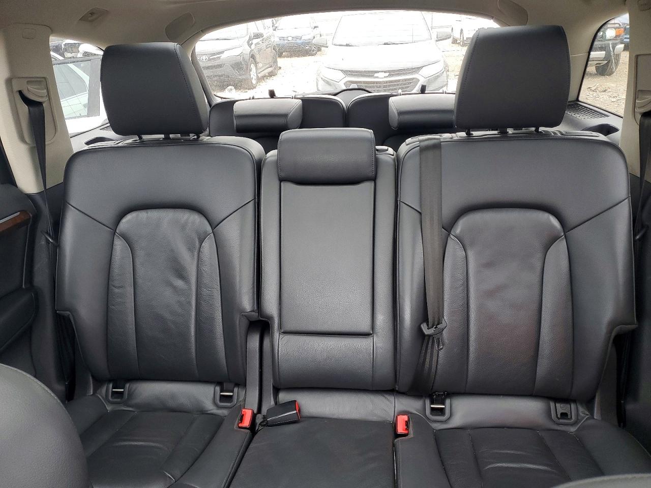 2012 AUDI Q7
