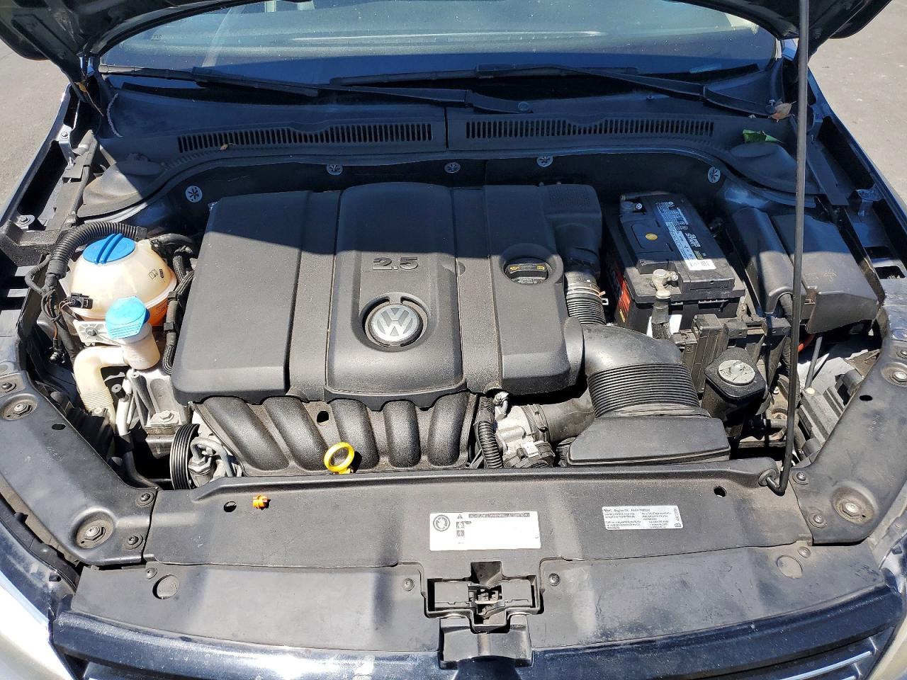 2013 VOLKSWAGEN JETTA