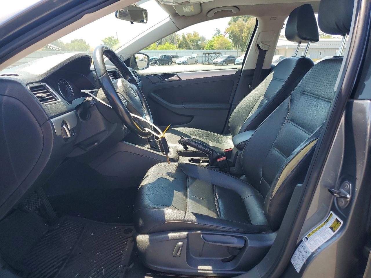 2013 VOLKSWAGEN JETTA