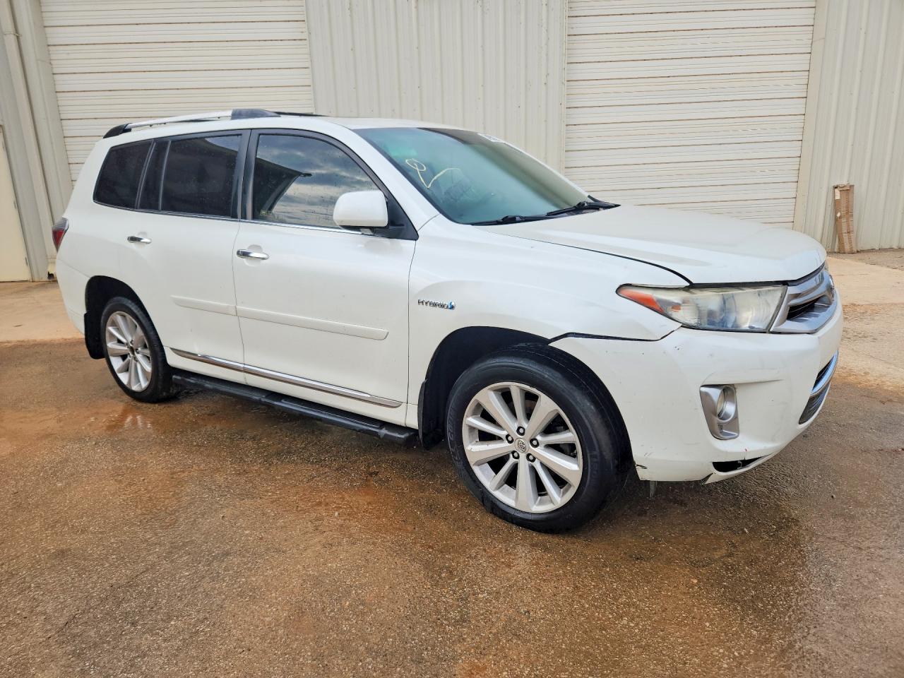 2013 TOYOTA HIGHLANDER